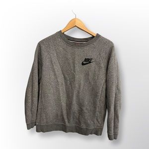 Nike - heather gray crew neck - women’s sweatshirt (pre-owned) size Small